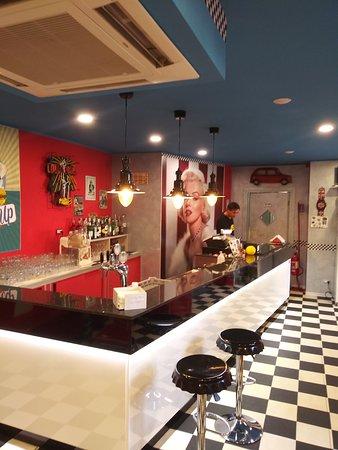 Pin Up Fast Food