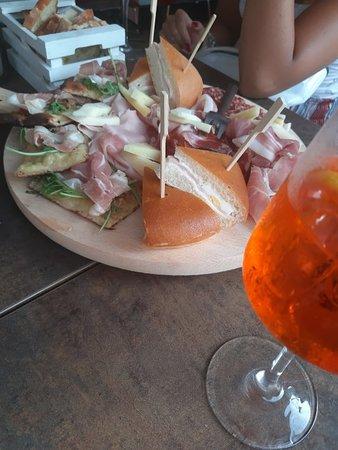 Le Caveau Bistrot