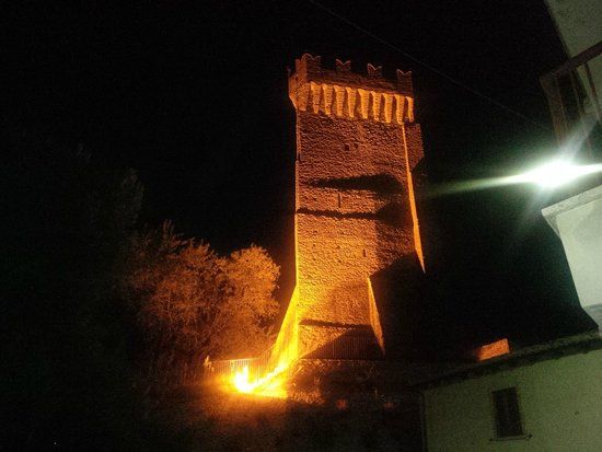 Torre Triangolare di Montegualtieri